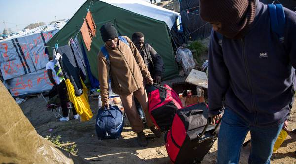 Calais Refugees Set Sights On Uk Rather Than France For Economic