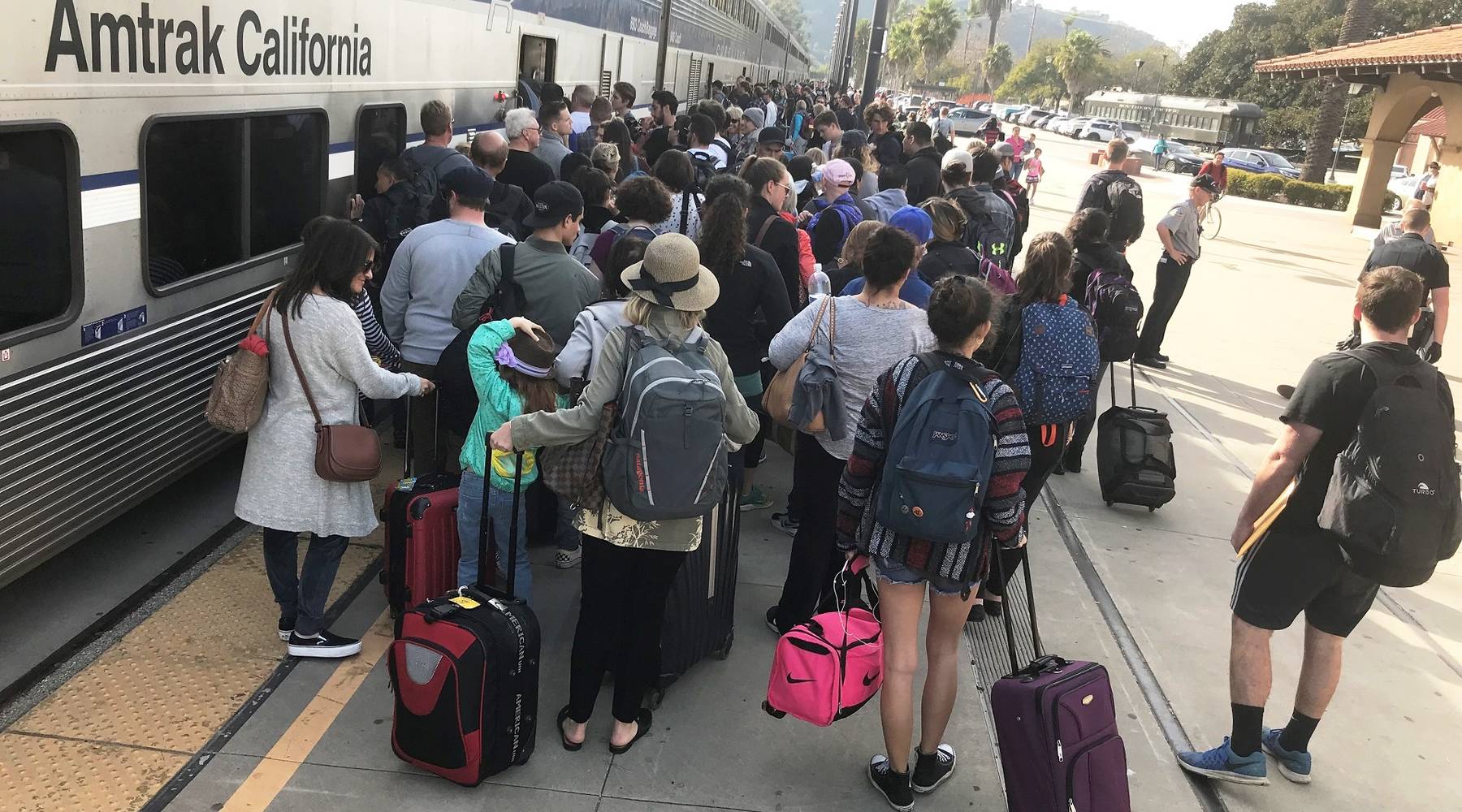 amtrak pacific surfliner baggage