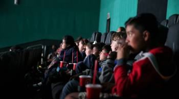 How do movie theaters decide showtimes? - Marketplace