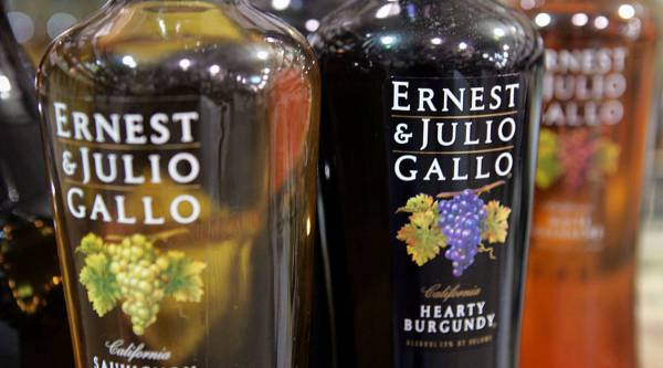 Gallo seeks to uncork lower-end wine market - Marketplace