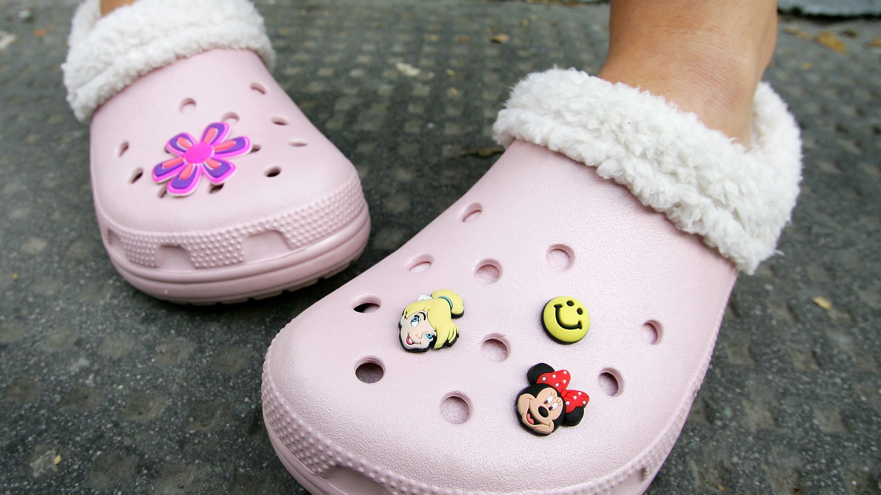 are crocs back in style