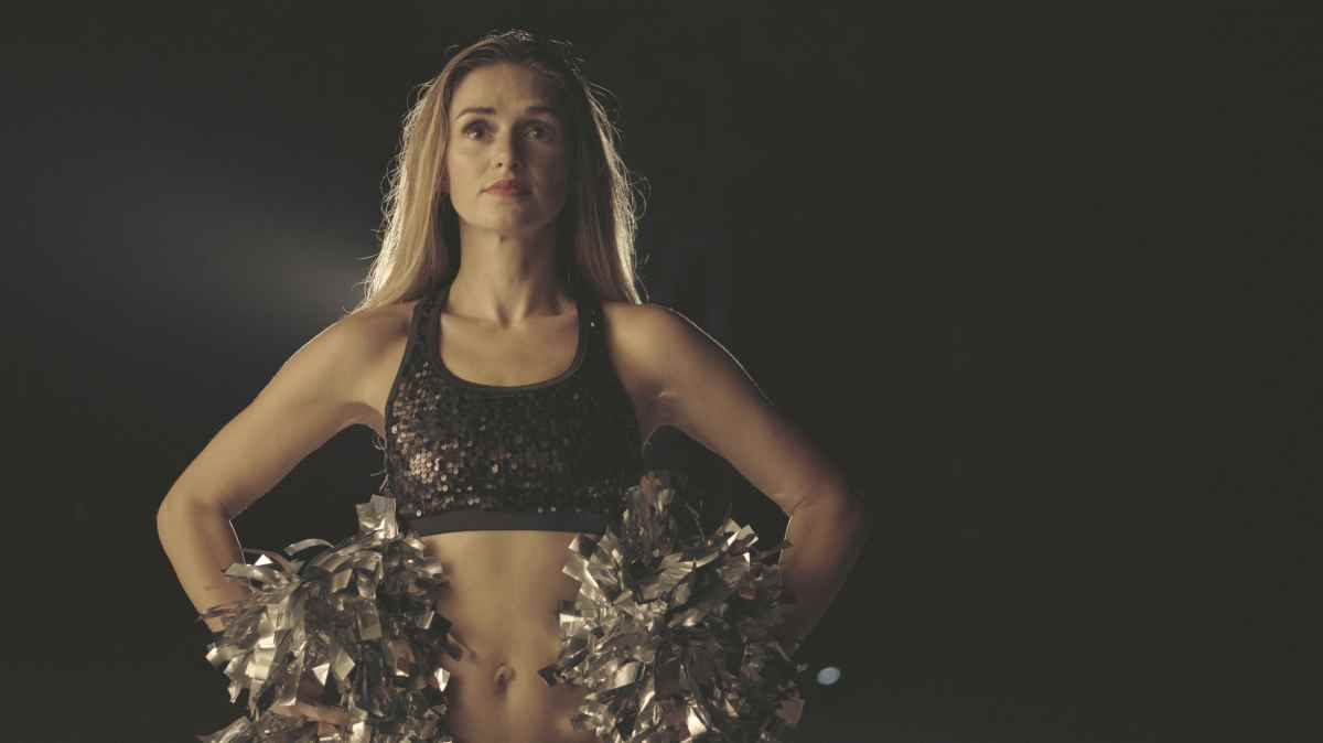 Inside the NFL cheerleaders’ fight for fair pay - Marketplace