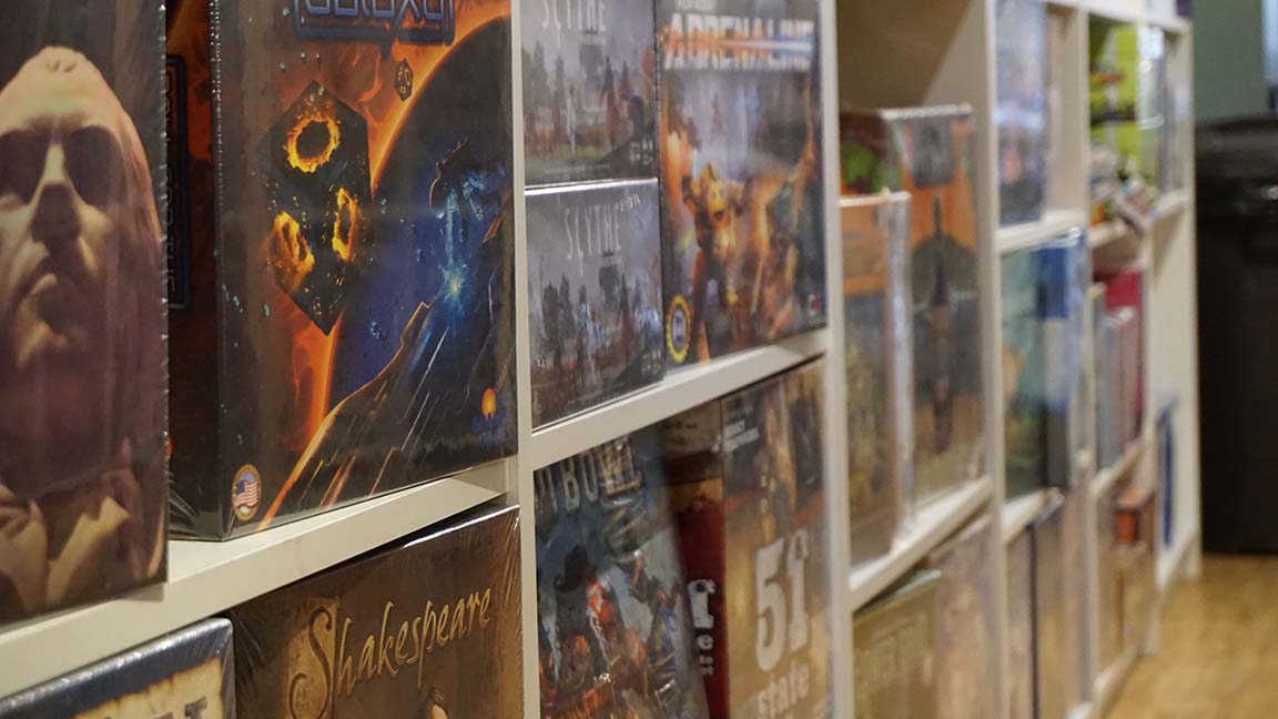 A game store owner takes on e-commerce, reluctantly - Marketplace