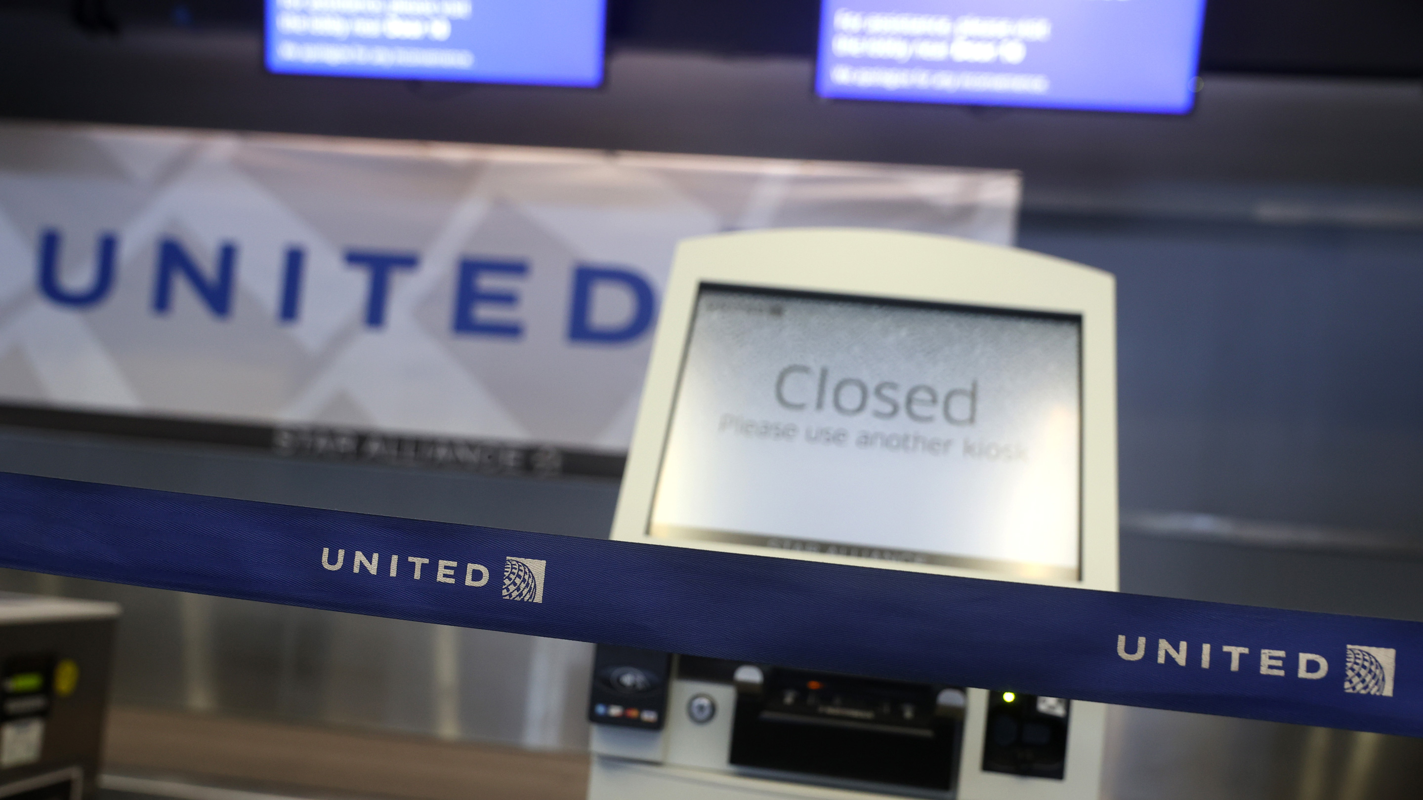 United Airlines reported loss of 7.1 billion in 2020 Marketplace