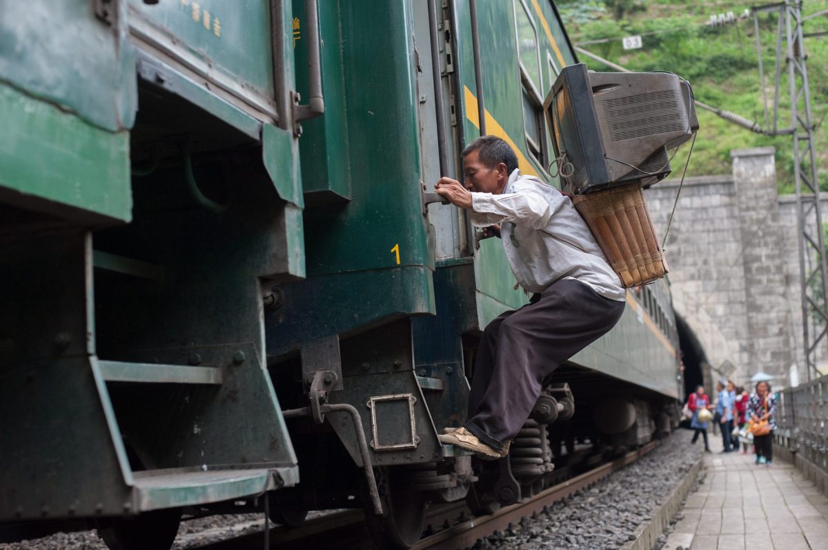 China's slow trains for the poor - Marketplace