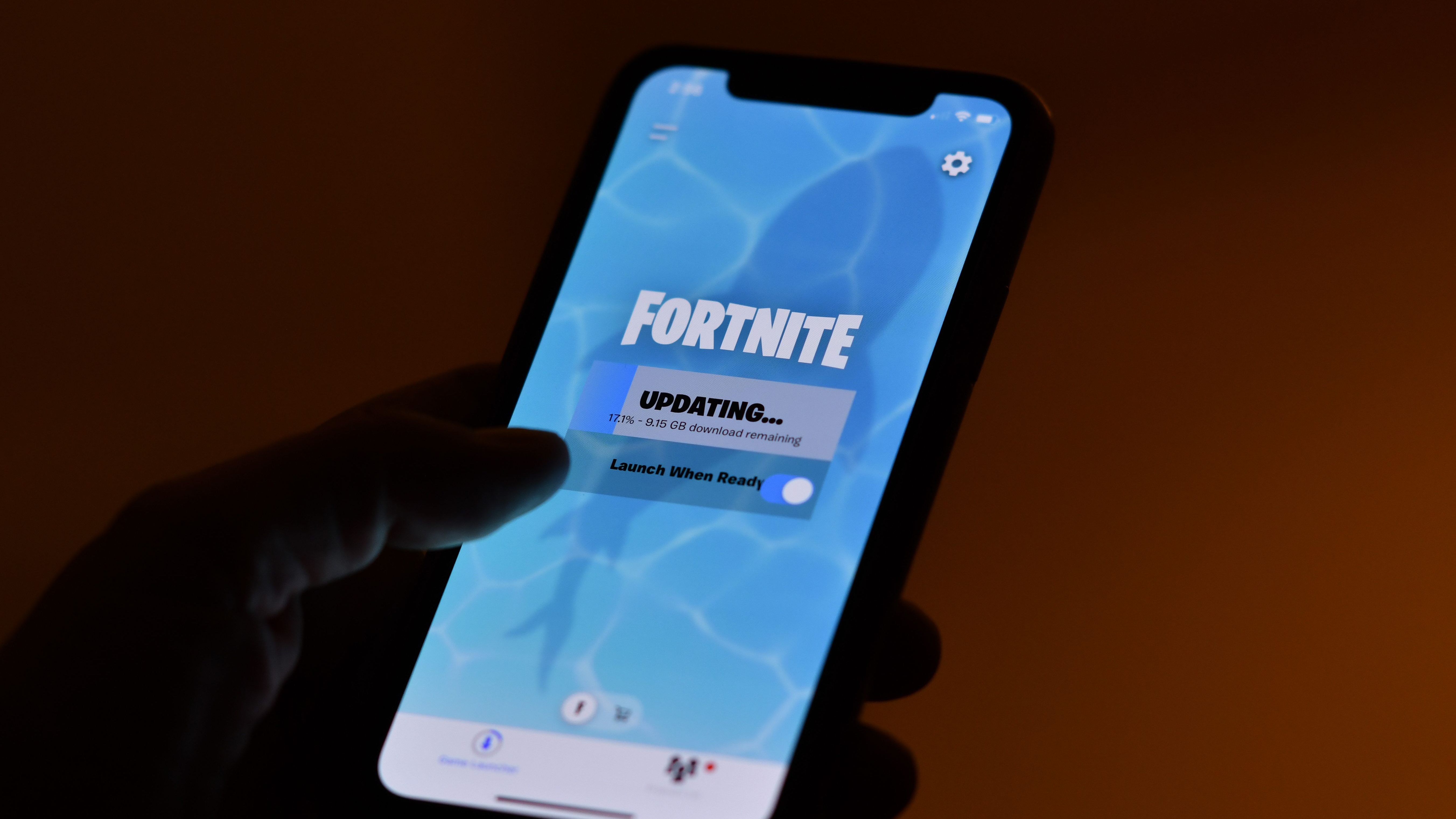 Fortnite on an iPhone X is an exciting look at the future of mobile gaming  - The Verge