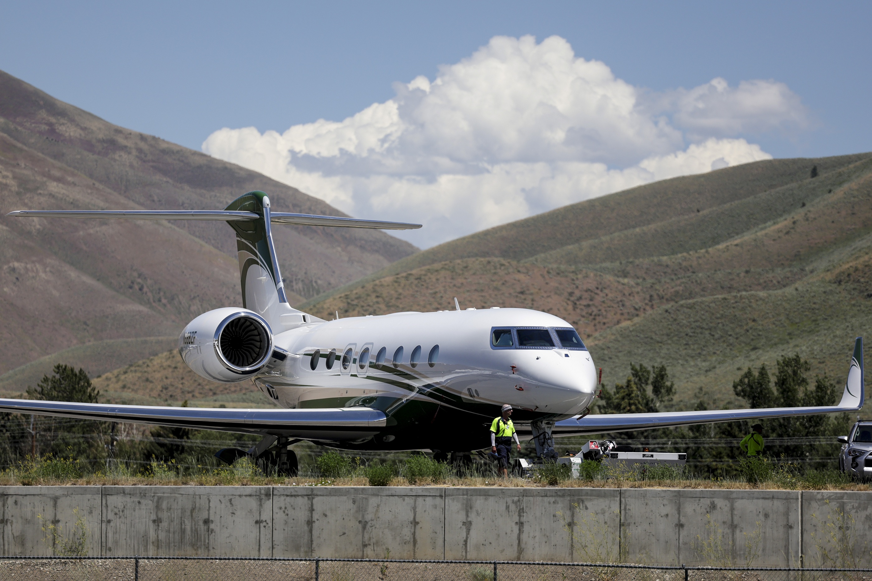 Private Jets Will Survive, But Using Them Will Likely Cost More - Bloomberg