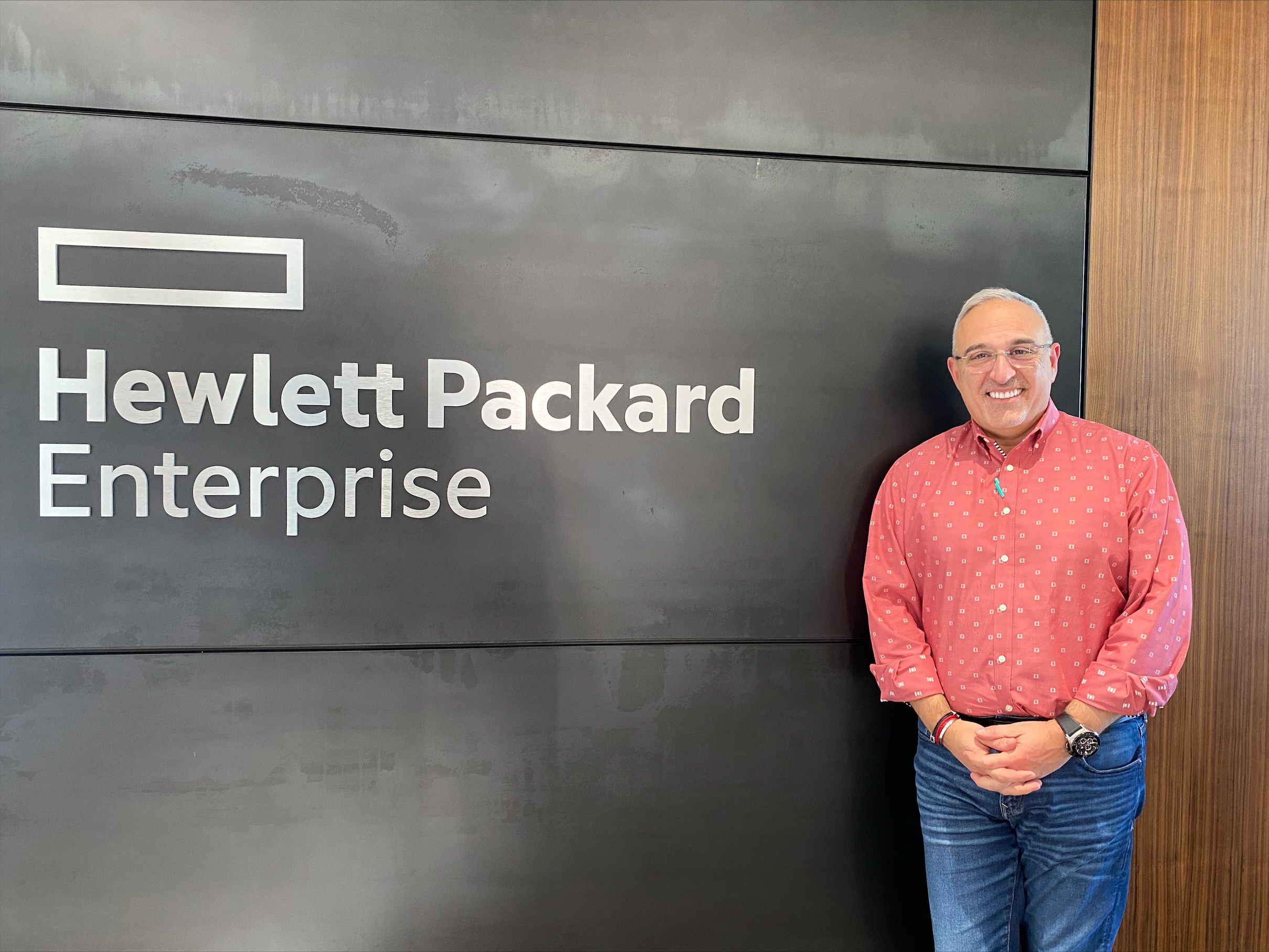 George Eliot Raadplegen Huisdieren The culture of 'we' before 'I': A chat with Hewlett Packard Enterprise CEO  Antonio Neri - Marketplace