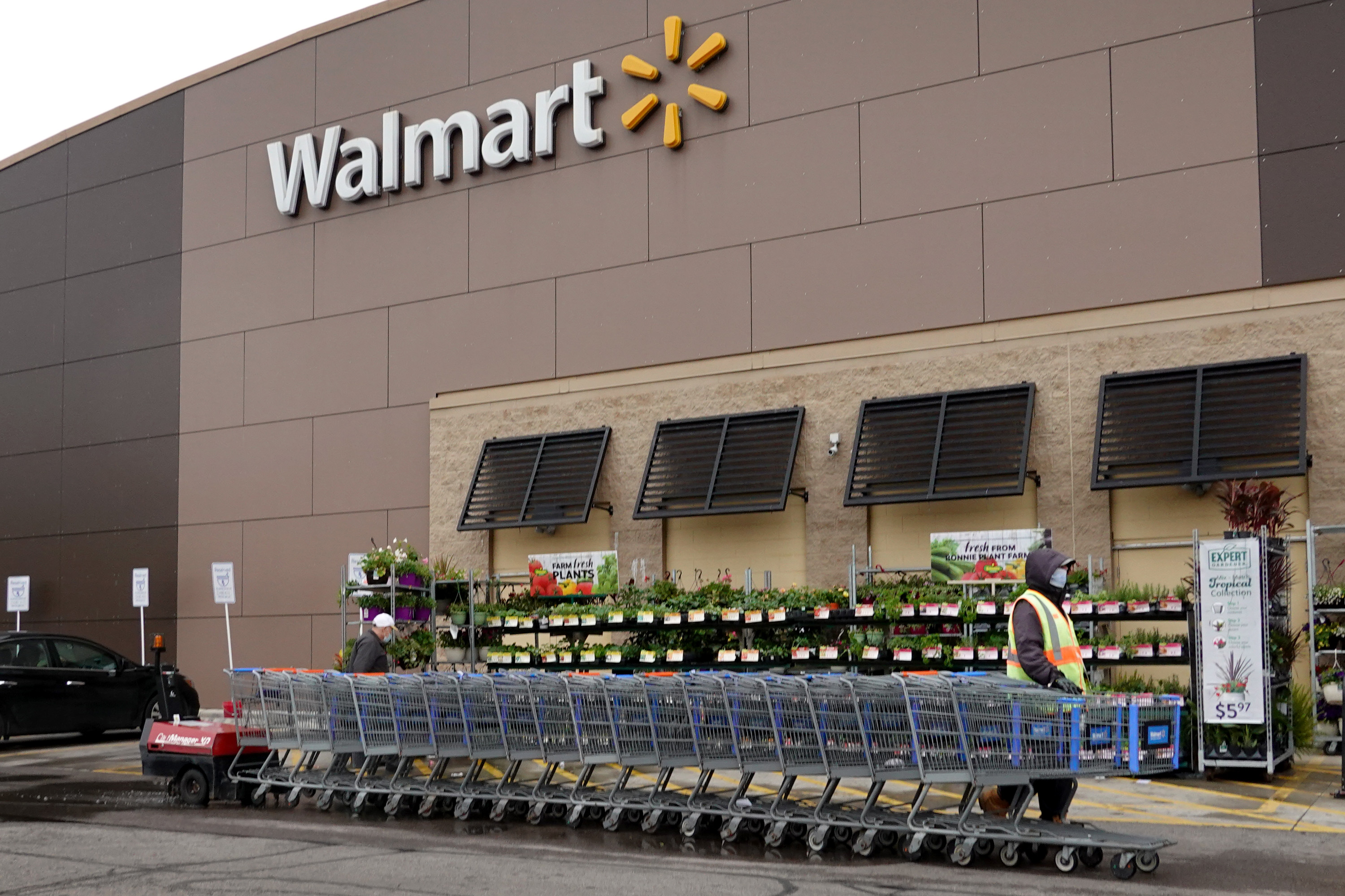 Walmart s store closures in Chicago highlight the challenges of