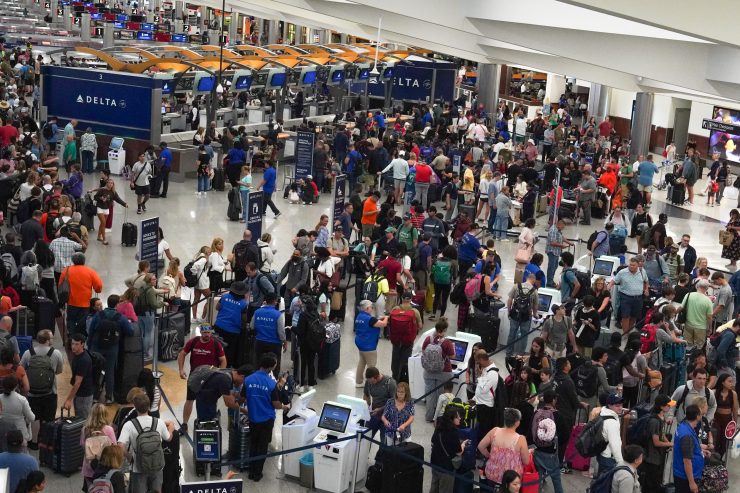 How the CrowdStrike outage turned Atlanta’s airport into a “madhouse”