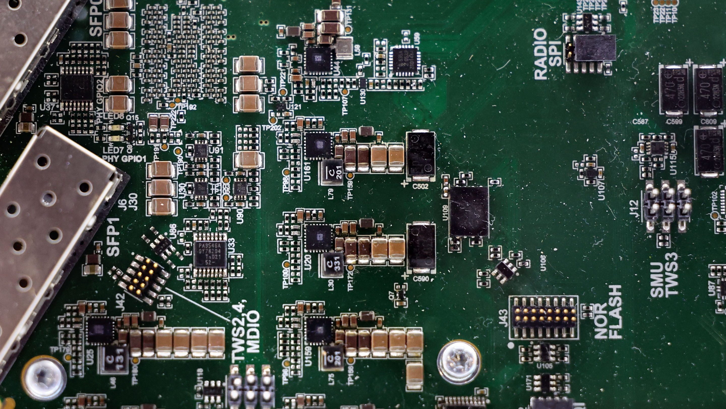 featured image thumbnail for post U.S. and China trade more blows in battle for semiconductor chip supremacy